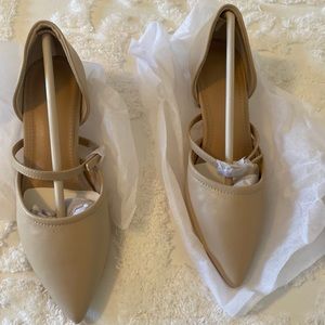 NWB Nude pumps